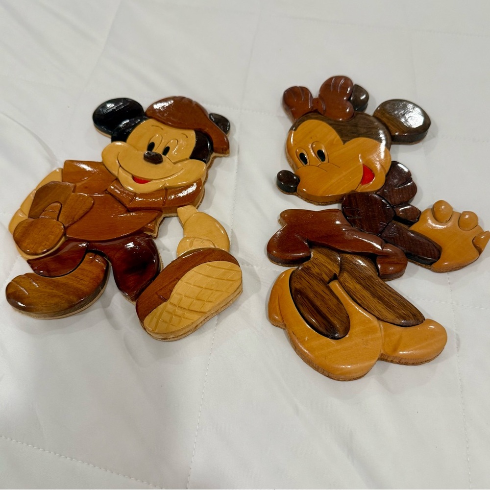 RARE Vintage 70s Intarsia Mickey & Minnie Mouse Wood Carved Wall Decor Set of 2 - Picture 8 of 8